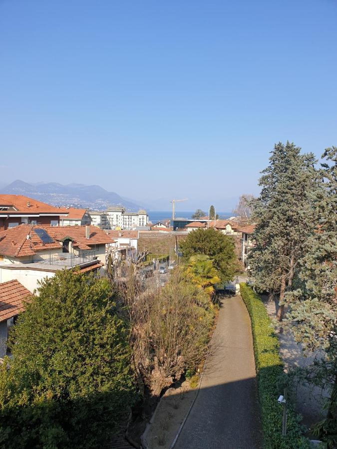 L'Ortensia Della Villa Isabella, Camera Con Vista Lago, Balcone Sul Parco E Bagno Esclusivo All'Esterno Della Camera Stresa Luaran gambar