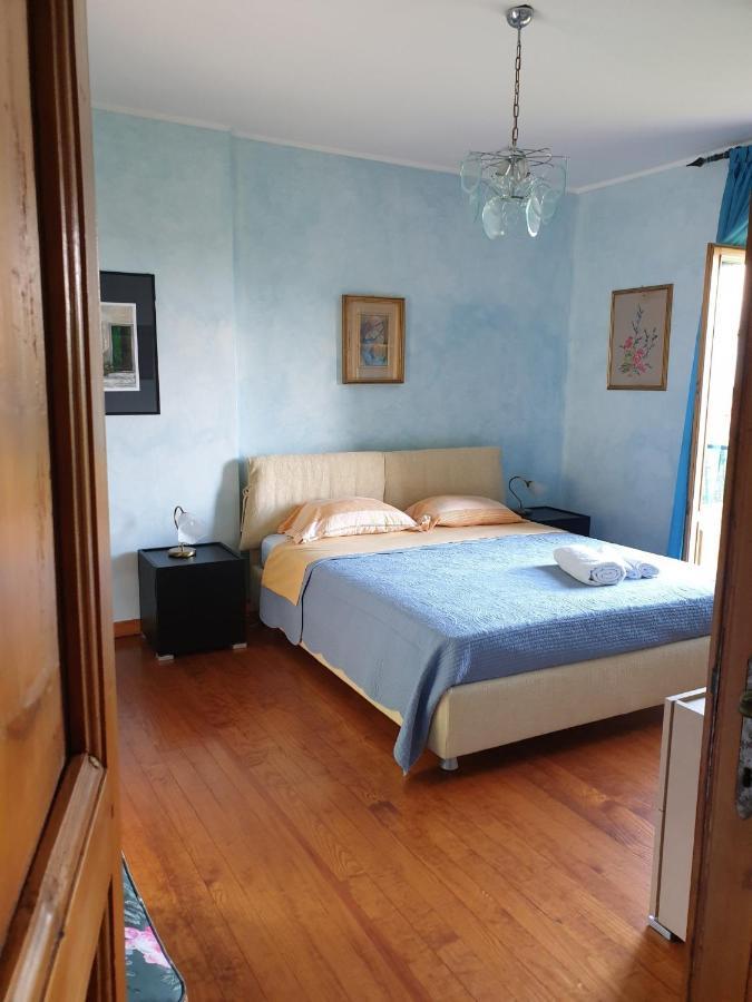 L'Ortensia Della Villa Isabella, Camera Con Vista Lago, Balcone Sul Parco E Bagno Esclusivo All'Esterno Della Camera Stresa Luaran gambar