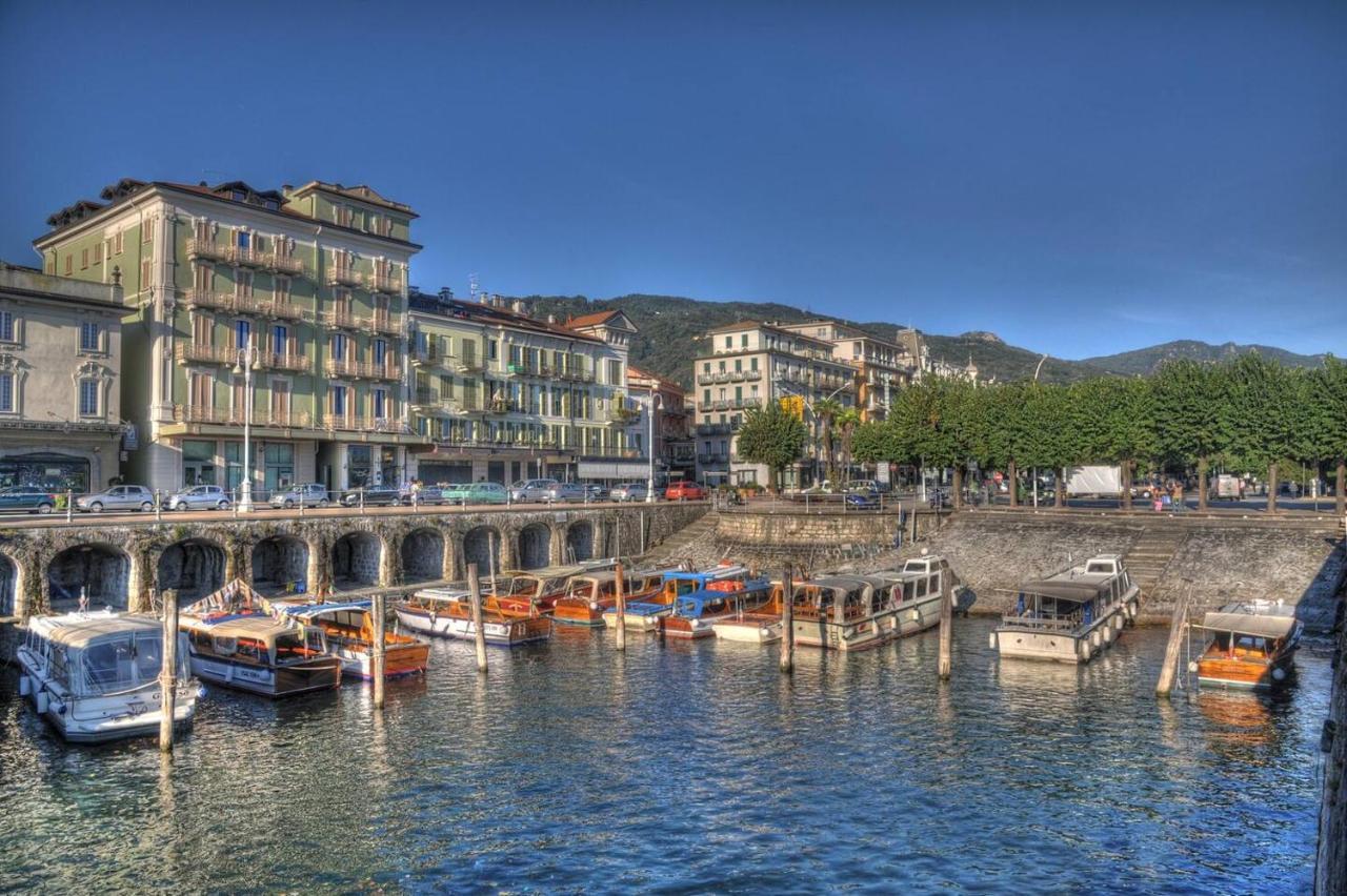 L'Ortensia Della Villa Isabella, Camera Con Vista Lago, Balcone Sul Parco E Bagno Esclusivo All'Esterno Della Camera Stresa Luaran gambar